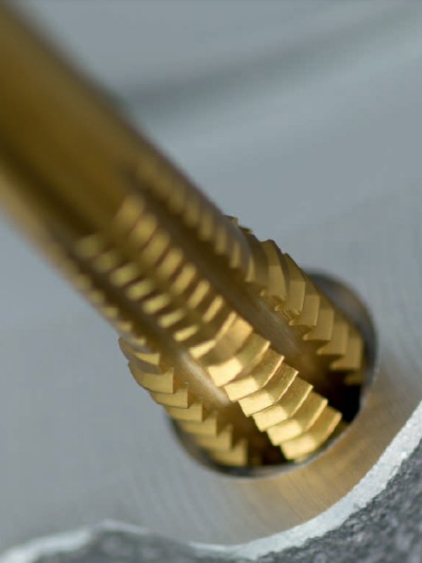 Filetare prin tăiere